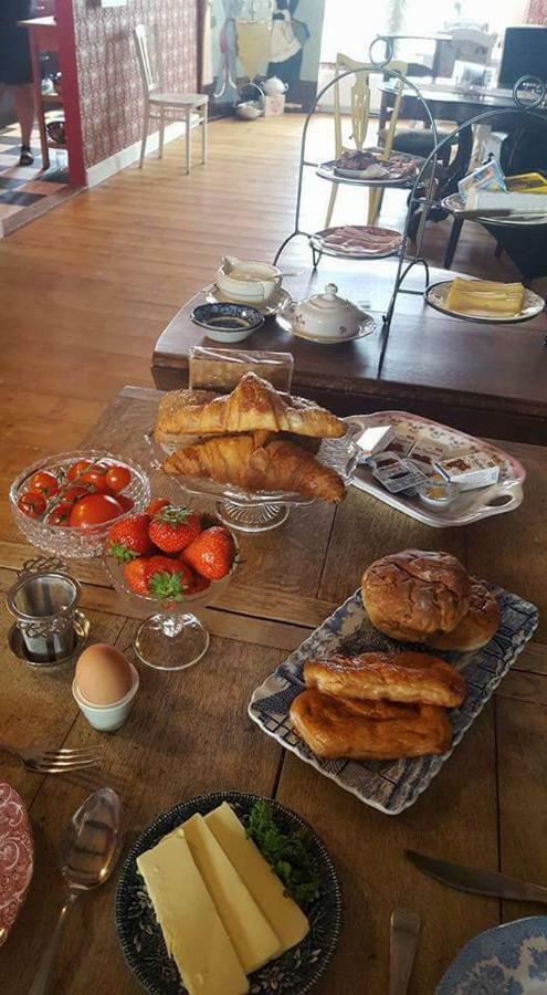 Bed and Breakfast De Snoeperij Dirksland Exterior foto